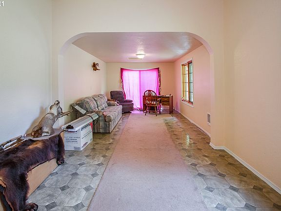 4th image of 218 Cedarcrest Dr