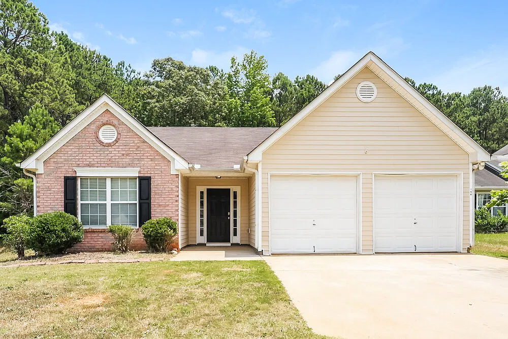 3 bed, 2.0 bath, 1278 sqft, $1,755 — Photo 1