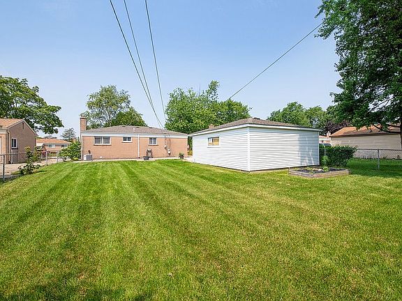 5th image of 30632 Roan Dr