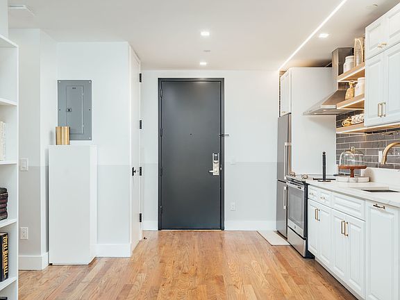 5th image of 115 Stanwix St #355