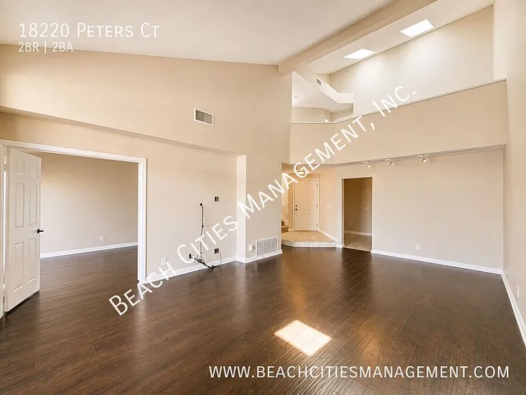 18220 Peters Ct — Photo 10