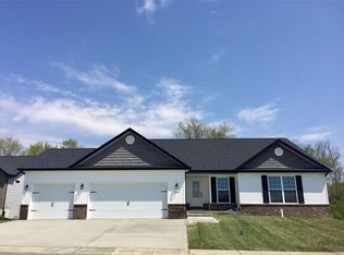 7004 Milburn Estates Dr, O'Fallon, IL 62269