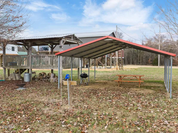 16 Eagle Bend Rd, Linden, TN 37096