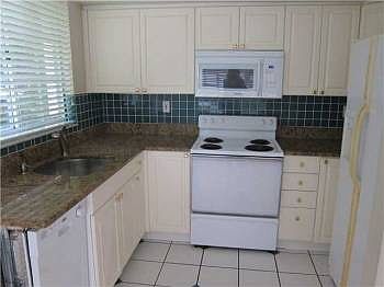 4th image of 21 Madeira Ave APT 20