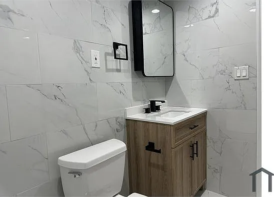 19 1st St #2 — Photo 24