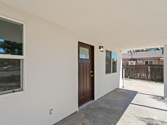 4th image of 460 S Shasta Avenue
