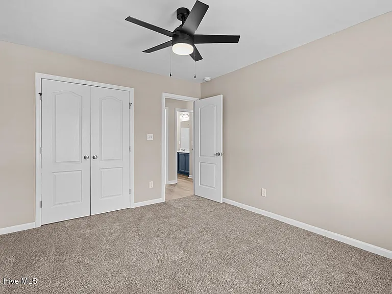 403 Zircon Ct — Photo 17