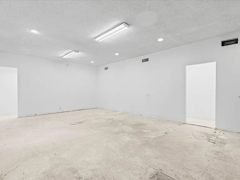 7969 Foothill Blvd — Photo 3