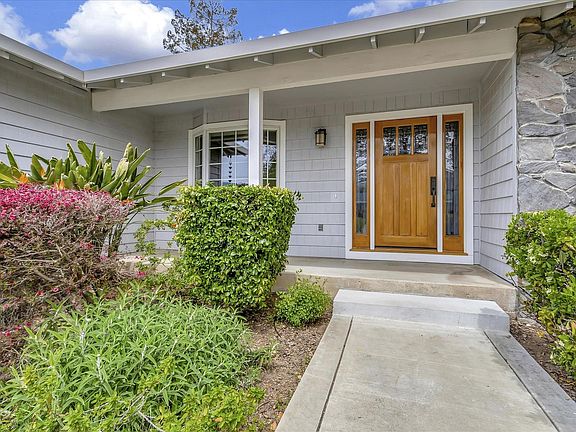 4th image of 12834 Glen Brae Dr