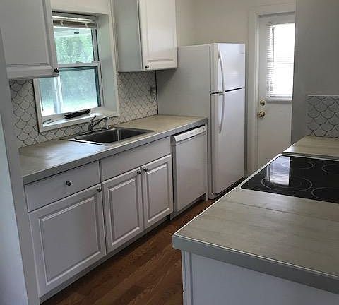 2nd image of 22111 Montrose Ave