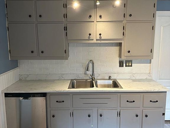5th image of 6 Dennison Ave #1