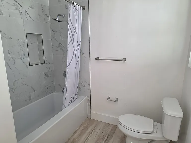 3660 Empire Dr #A — Photo 5