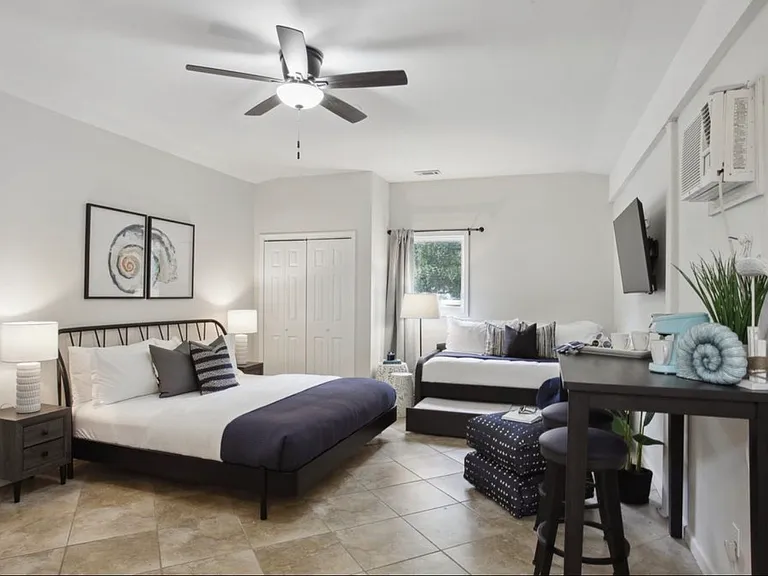 17 Bryan Wood Cir #B — Photo 2