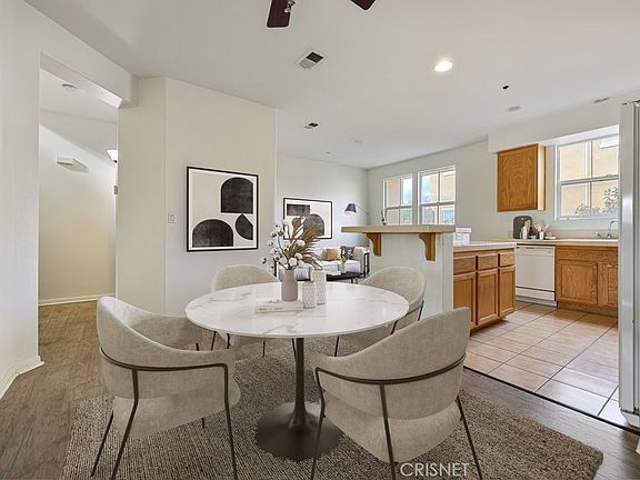 3rd image of 716 Mariposa Cir