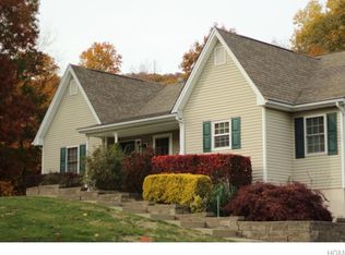 20 Country Holw, Highland Mills, NY