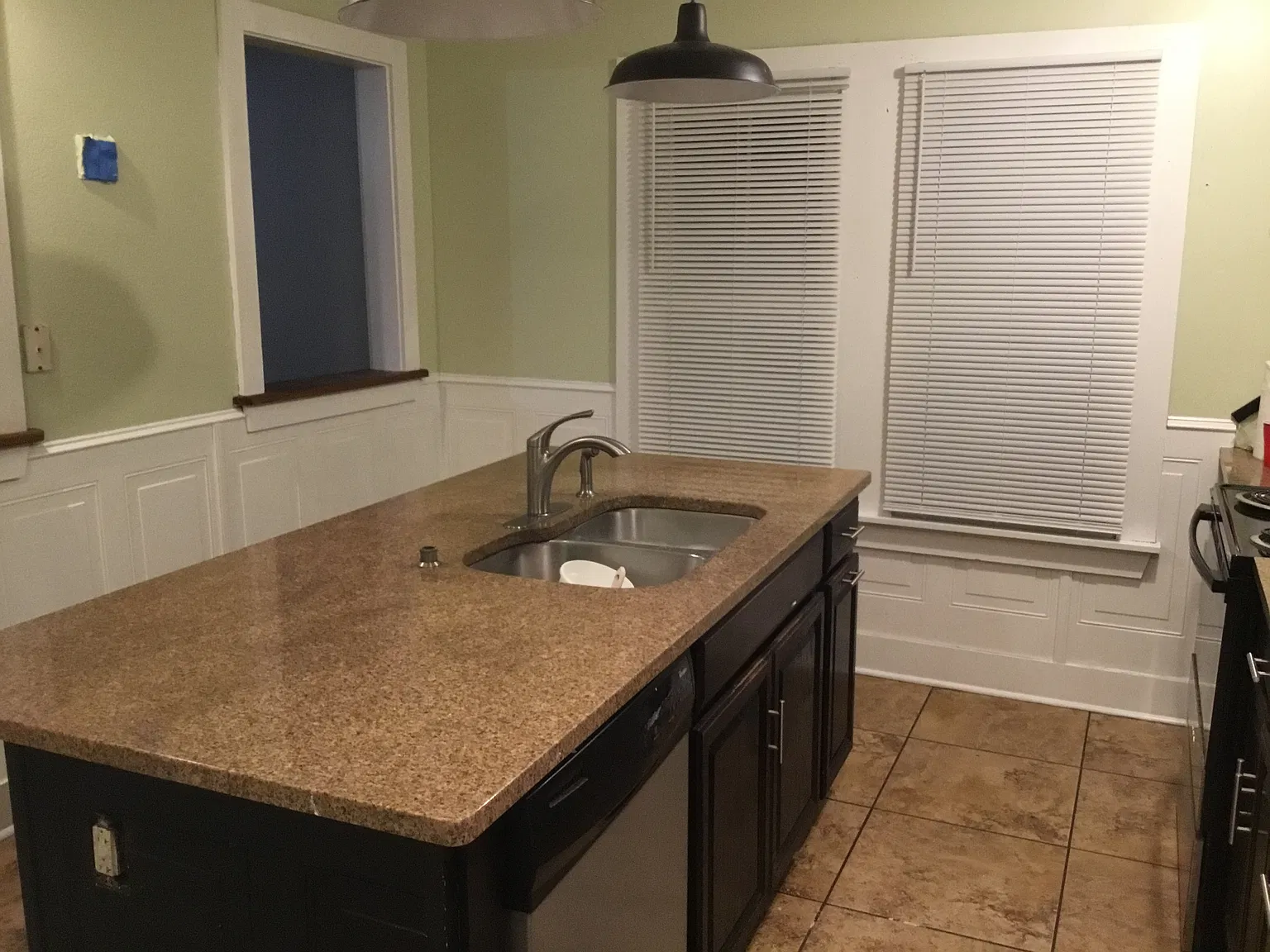 4 bed, 1700 sqft, $2,350 — Photo 2