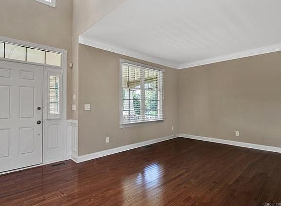 3rd image of 6000 Autumn Blossom Ln