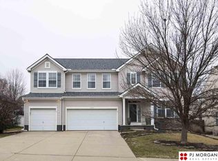 5624 S 160th St, Omaha, NE 68135