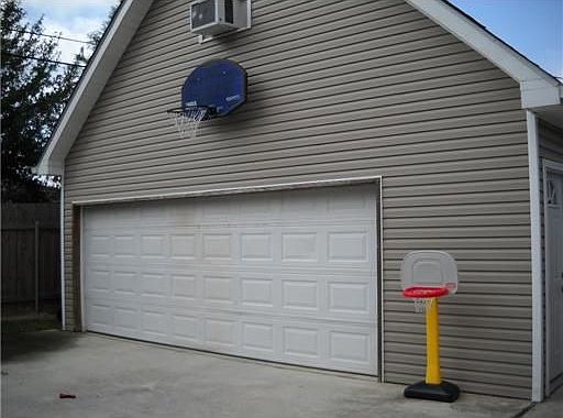2nd image of 242 River Point Dr