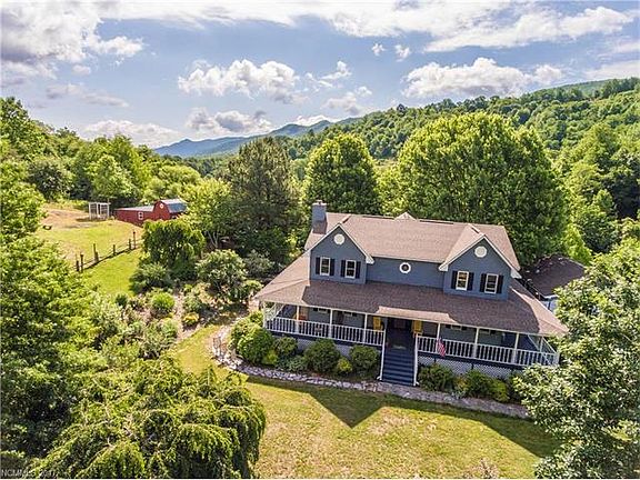 2nd image of 265 Apple Hill Dr