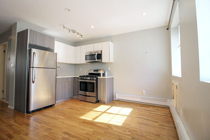 1st image of 1813 Saint Johns Pl #1F