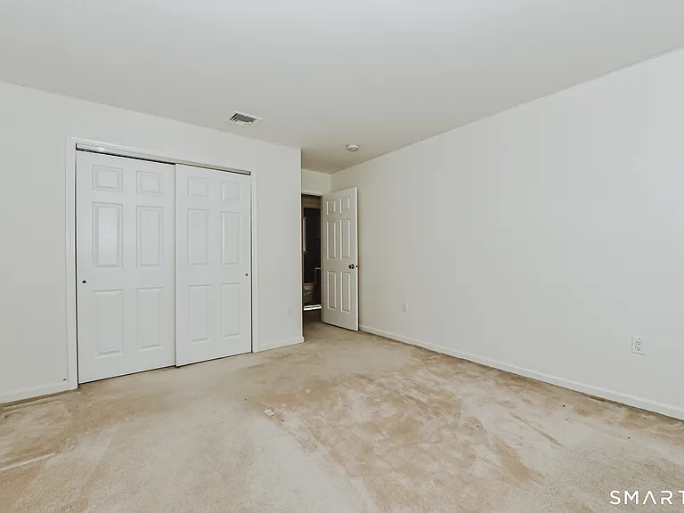 5 Moody Ave — Photo 26