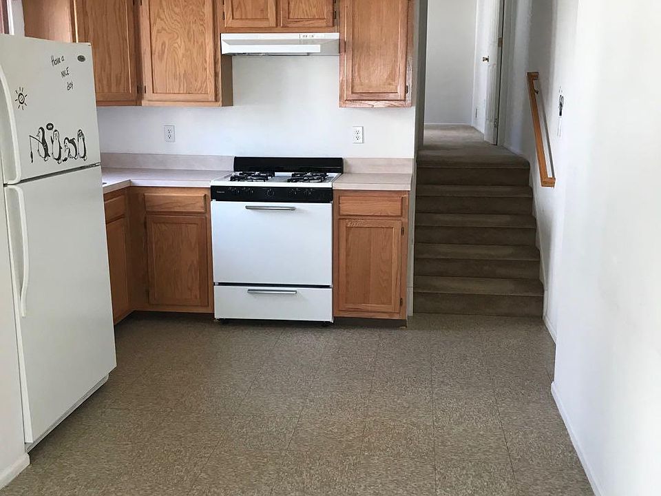 1st image of 138 Driggs St Floor 1