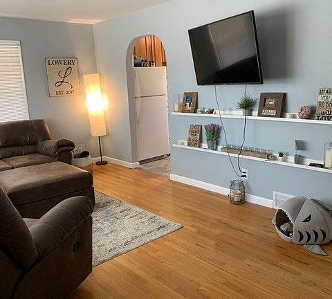 3rd image of 3 Carlton Dr