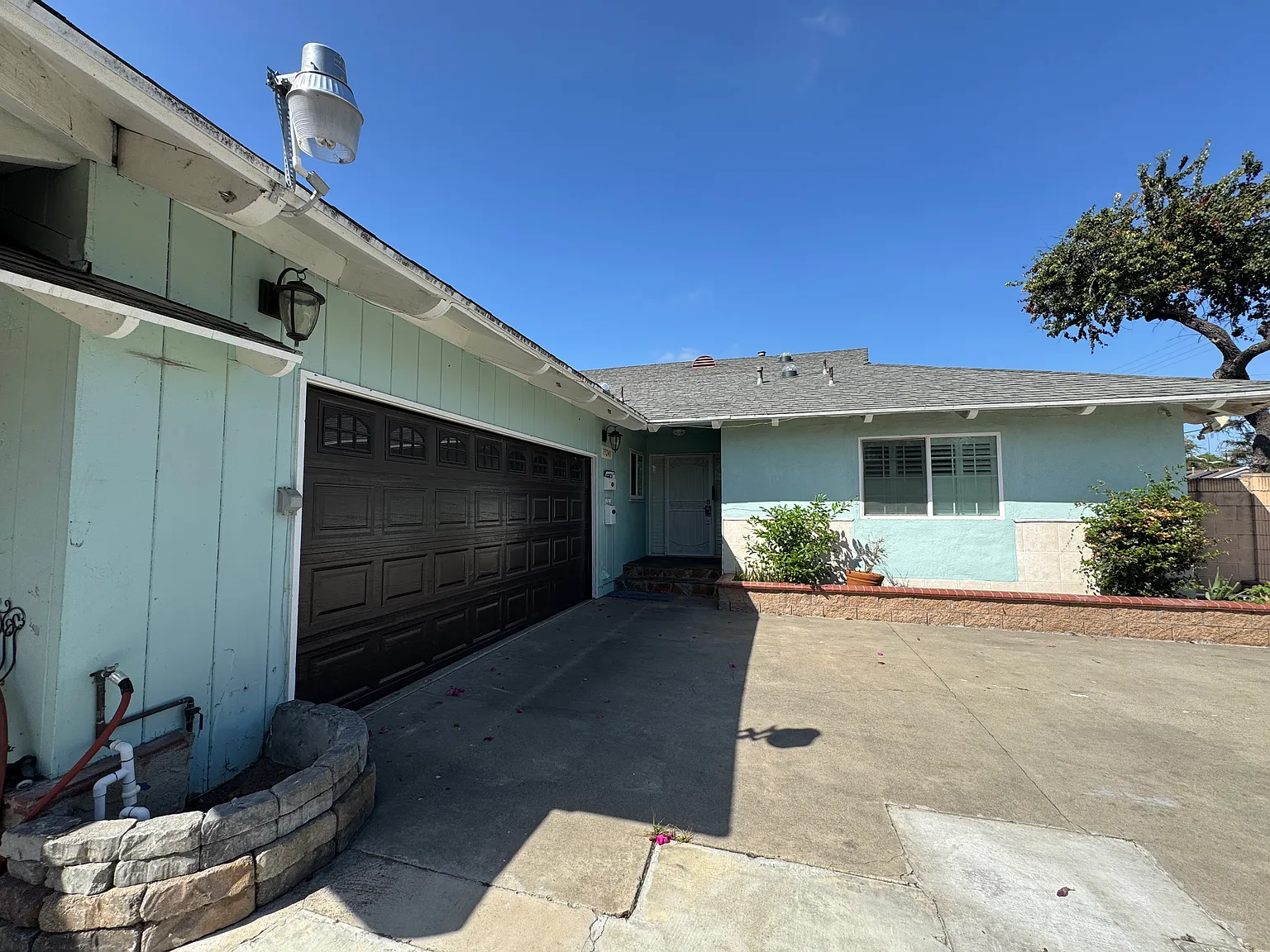 3 bed, 1.5 bath, 1752 sqft, $3,600 — Photo 3