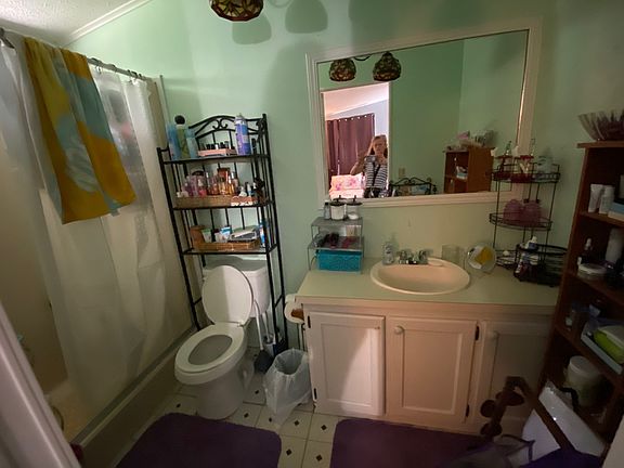 4th image of 542 Florida Holly Ave