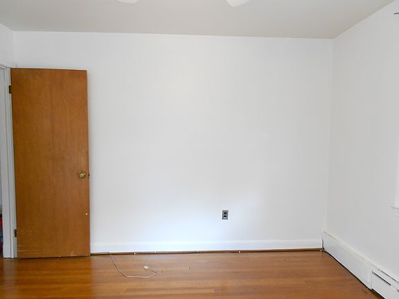 Main Floor 1st Bedroom