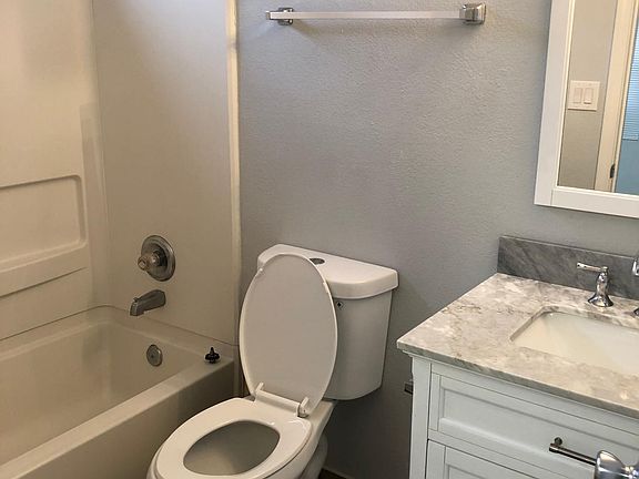 4th image of 6835 Candelia Ave NW