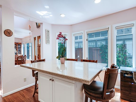 5th image of 1144 Crowne Dr