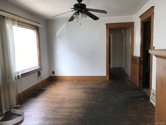 4th image of 48 Arden Ave
