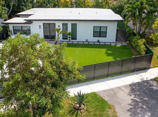 1320 N Biscayne Point Rd #SFH, Miami Beach, FL 33141