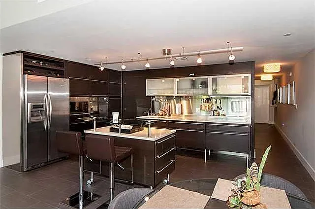 2 bed, 1700 sqft, $5,490 — Photo 4