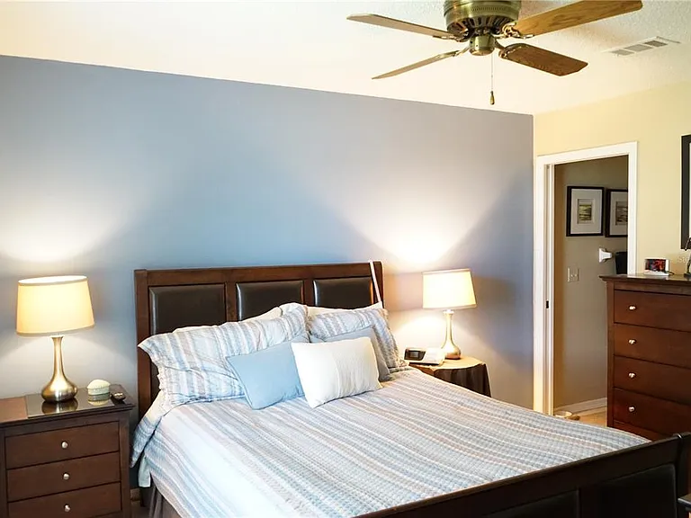 2102 Hereford Dr #513 — Photo 10
