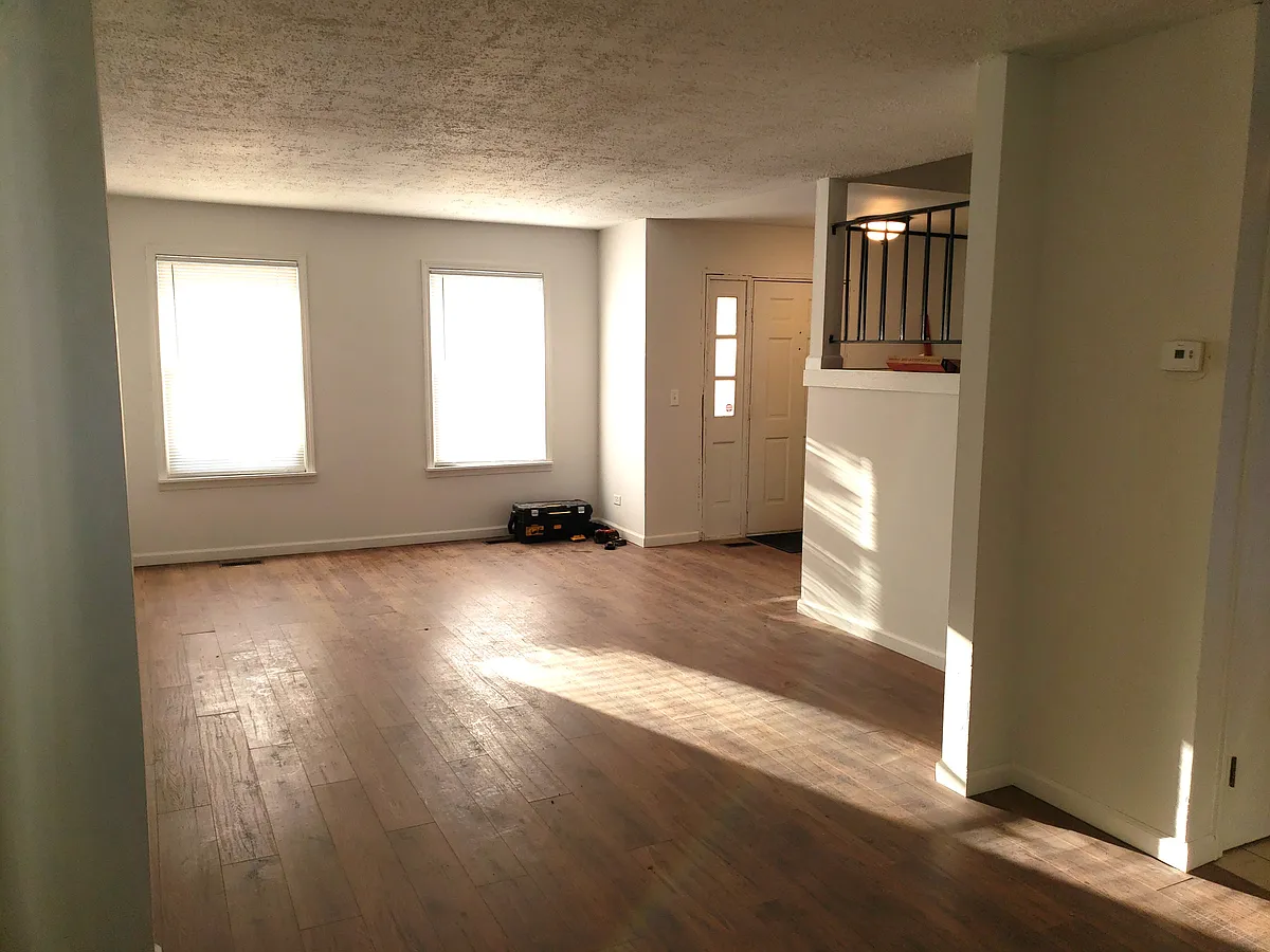 Building Photo - 260 Yellow Pine Dr