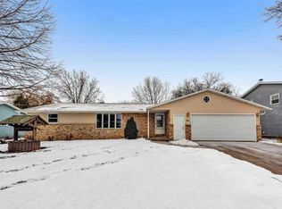 1409 Emir St, Green Bay, WI 54313