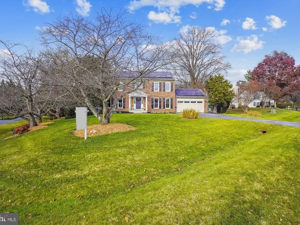 13 Evangeline Ct, Olney, MD 20832