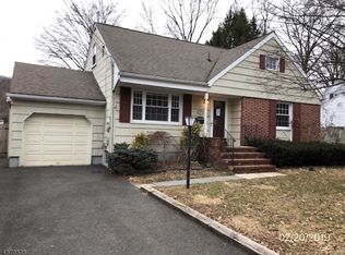 462 Oakridge Ave, North Plainfield, NJ 07063