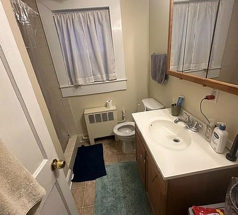 3rd image of 1320B Rowe St