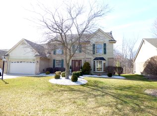 24483 Bramblewood Dr, Novi, MI