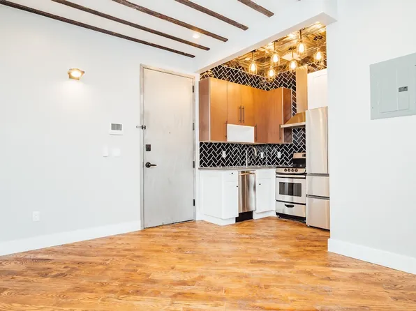 35 Claver Place image 1 of 8