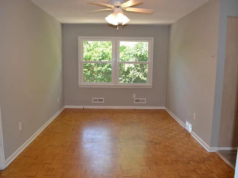 5738 Hamilton St — Photo 5