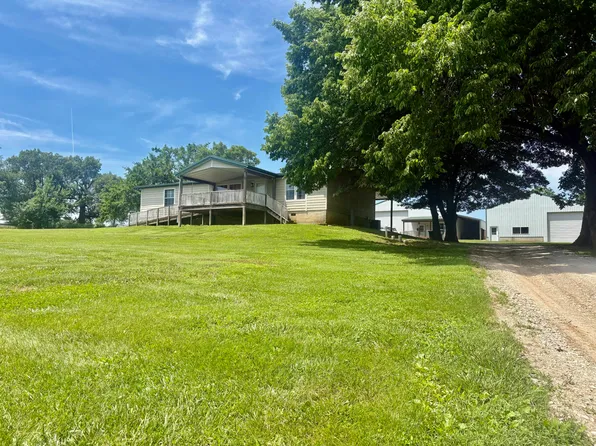 11 S Dade 203, Everton, MO 65646