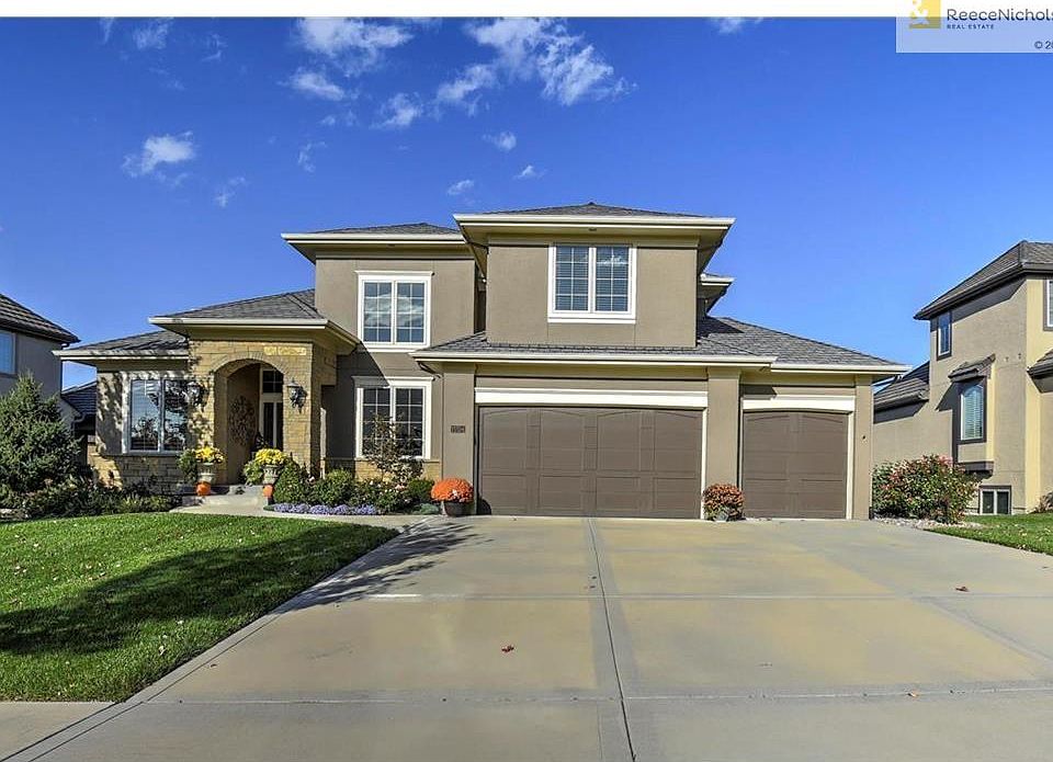 Traditional exterior & great curb appeal.