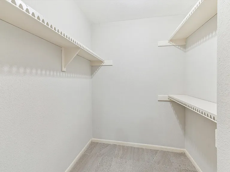 1107 Country Place Dr — Photo 13