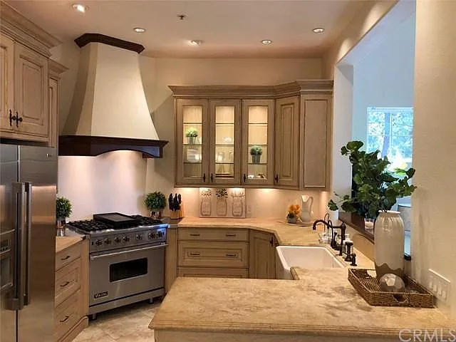 14 Firenze Ct — Photo 1