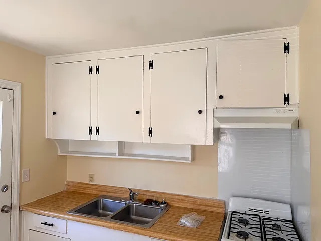 4401 Mountain Dr — Photo 8